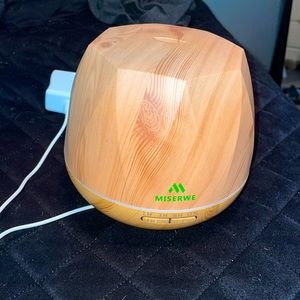 diffuser w essential oils and remote